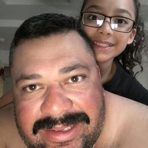 Meet your Posher, Carlos fidel